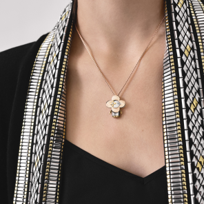 Louis Vuitton Vivienne pendant, 3 golds & diamonds